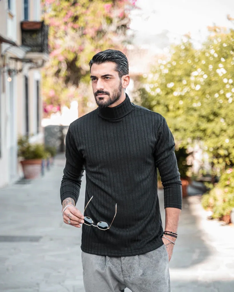 Online Boutique Cyprus | No Limits Fashion | FW Turtleneck T-shirt - Black