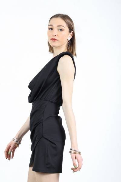 Short Fitted Dress - Black