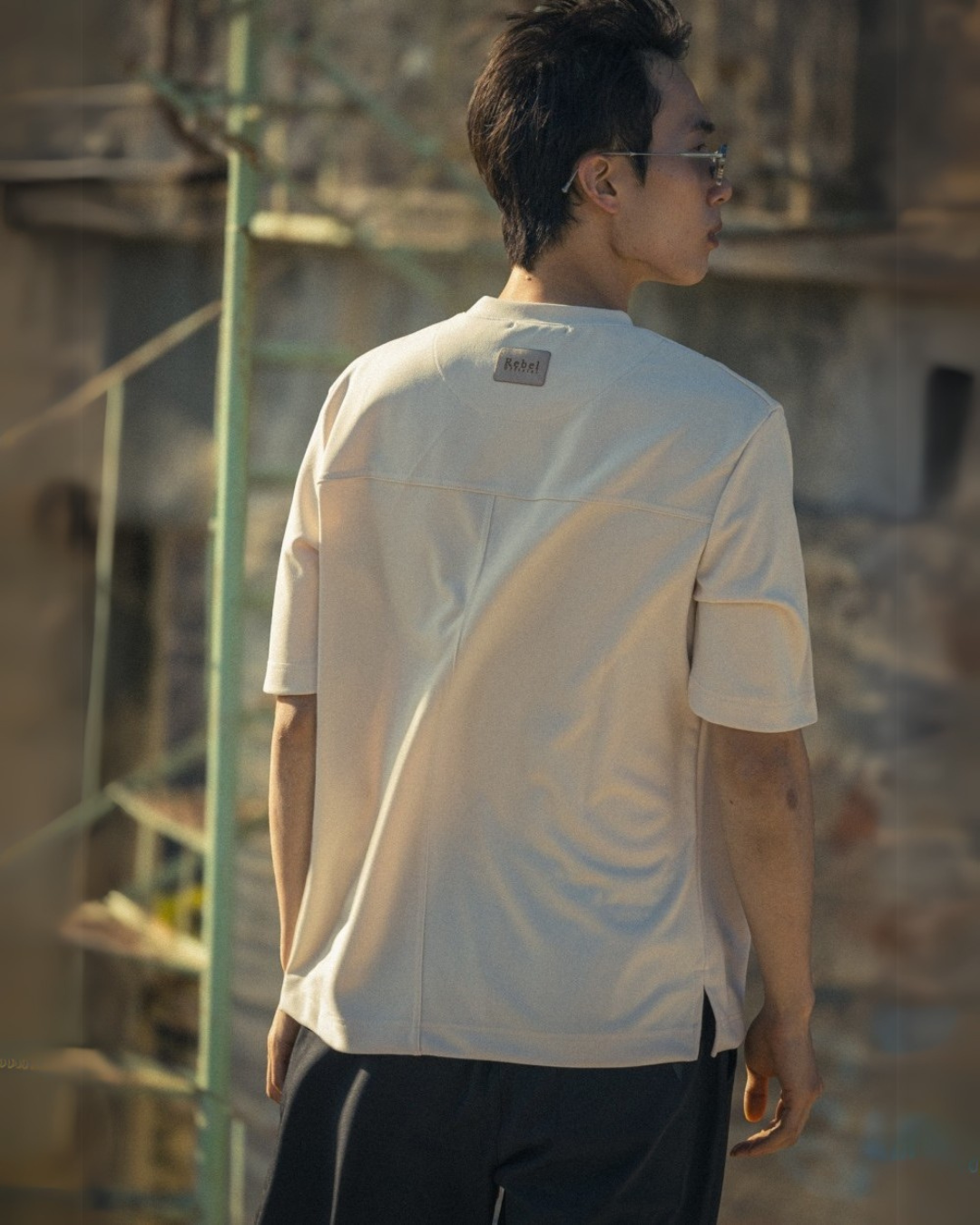 Rebel T-shirt - Beige