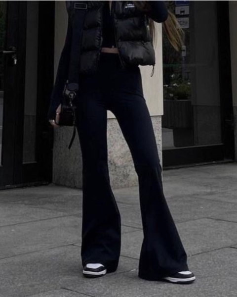 High-Waist Flared Pants - Black