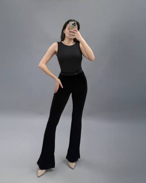 Sleeveless Scoop-Neck Bodysuit - Black