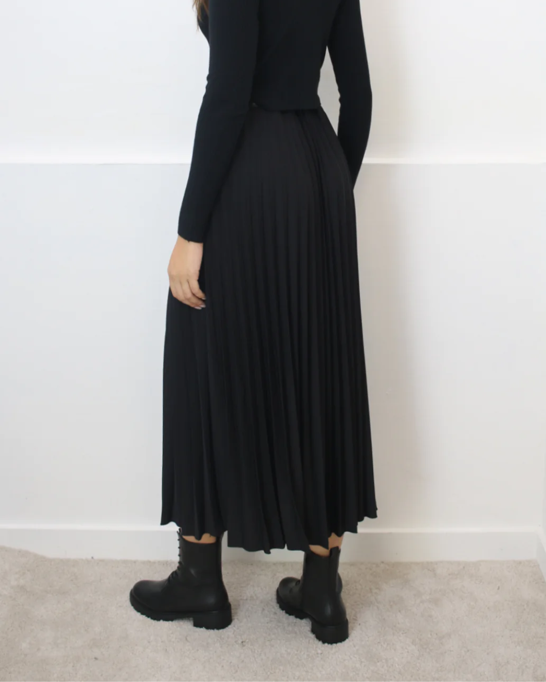 Pleated Midi Skirt - Black
