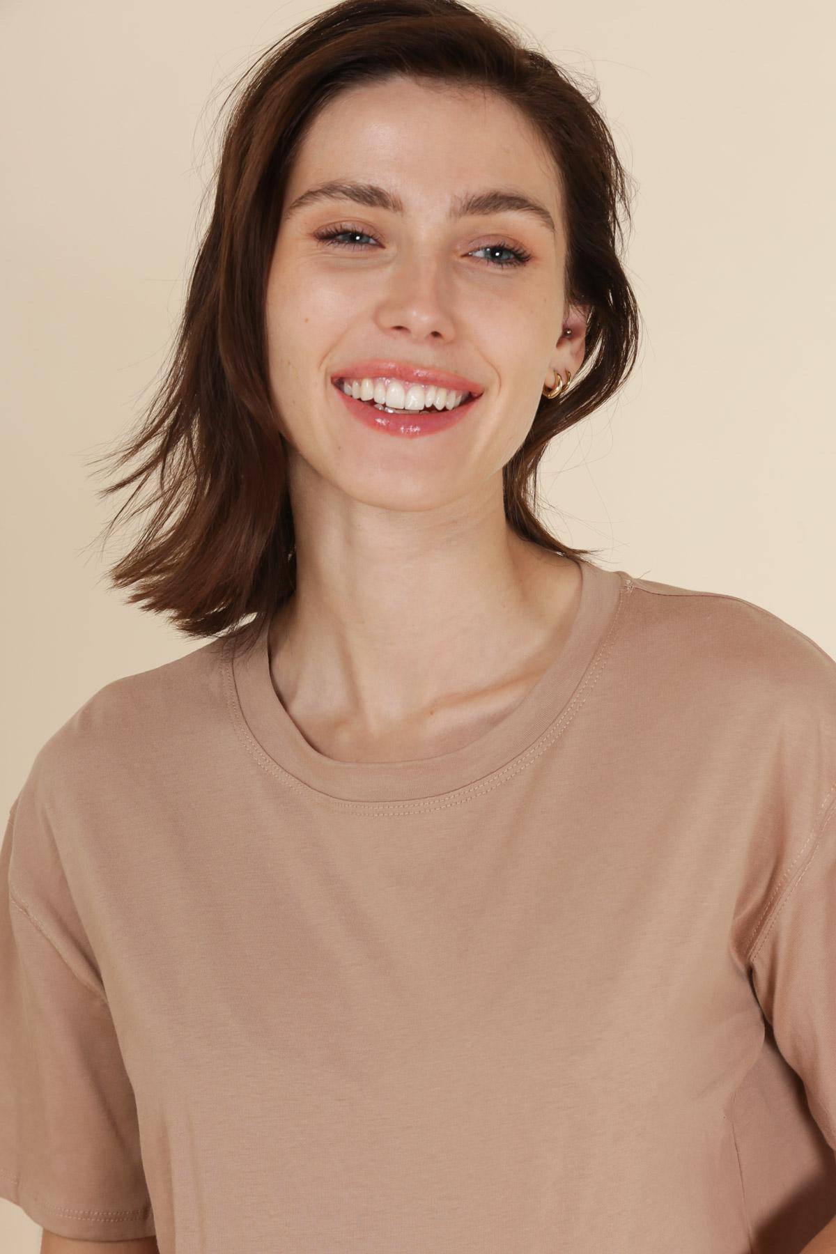 Oversized Cropped T-shirt - Camel