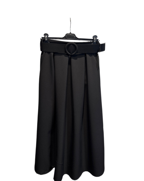 Solid Colour Skirt with Belt - Black