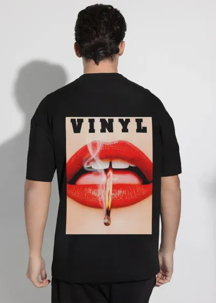 Vinyl Sizzle Lips T-shirt - Black