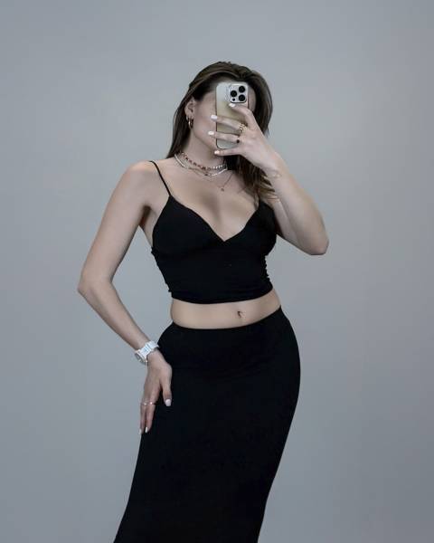 Spaghetti Strap Crop Top - Black