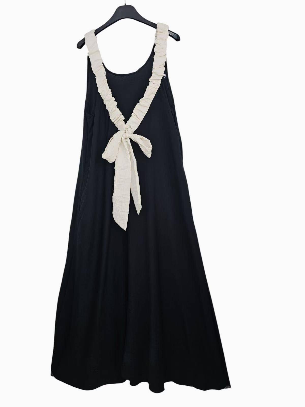 Backless Dress with Bow - Black