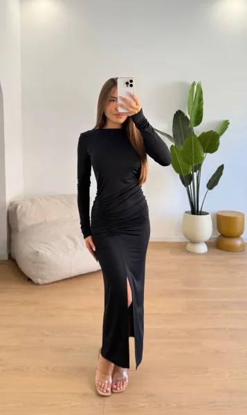 Long-Sleeve Maxi Dress with Open Back - Black
