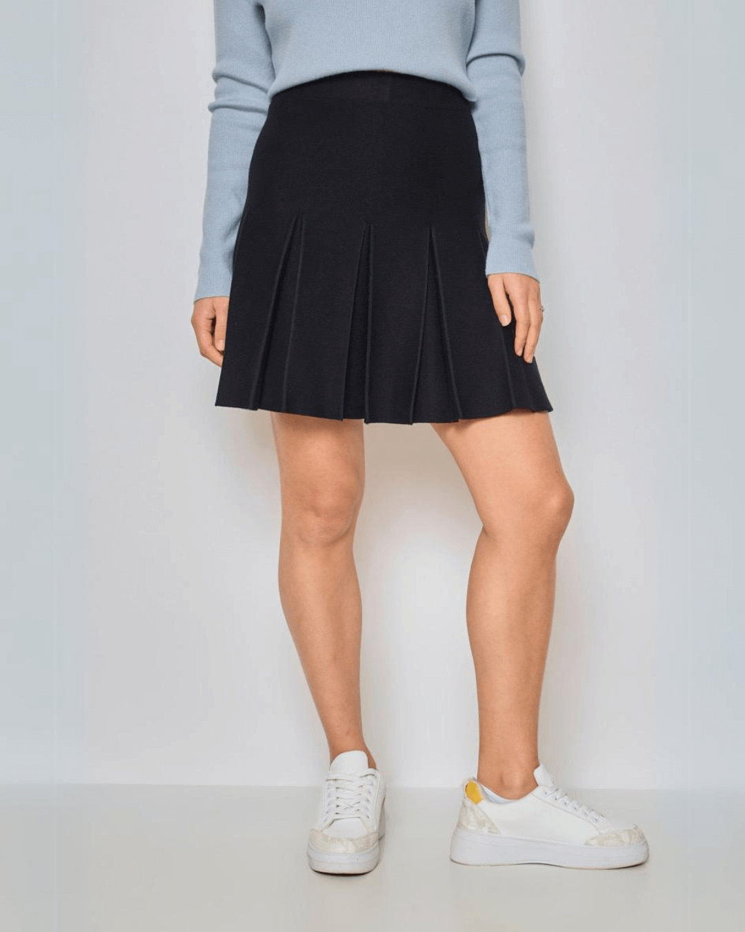 Knitted Pleated Skirt - Black