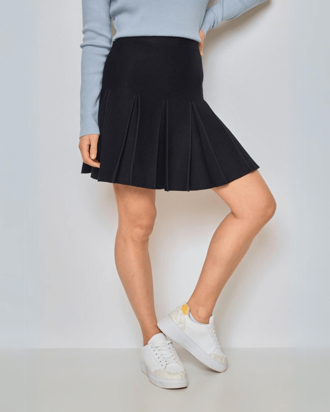Knitted Pleated Skirt - Black