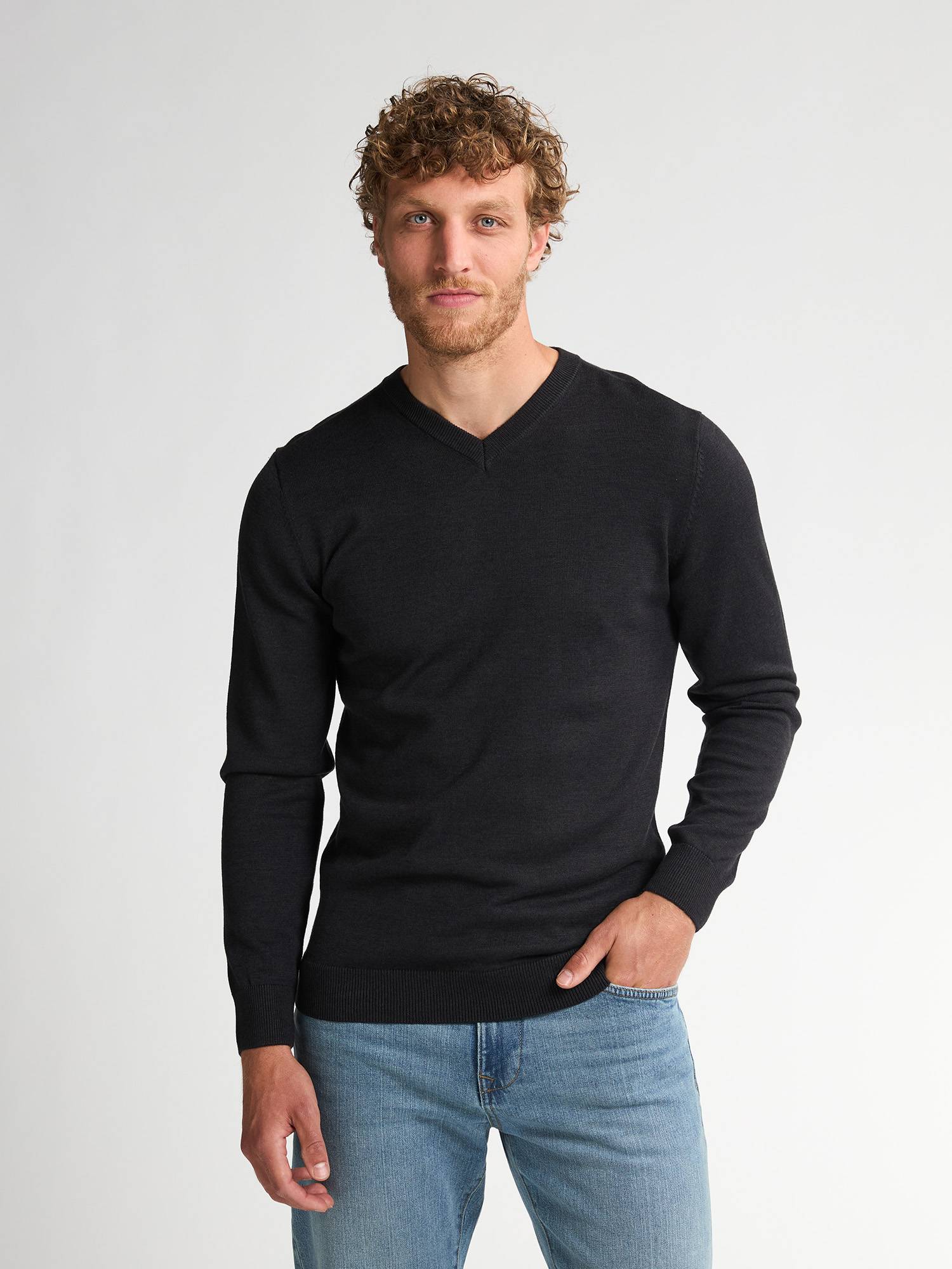 Petrol Fine-knit V-neck Sweater Whitefish - Black