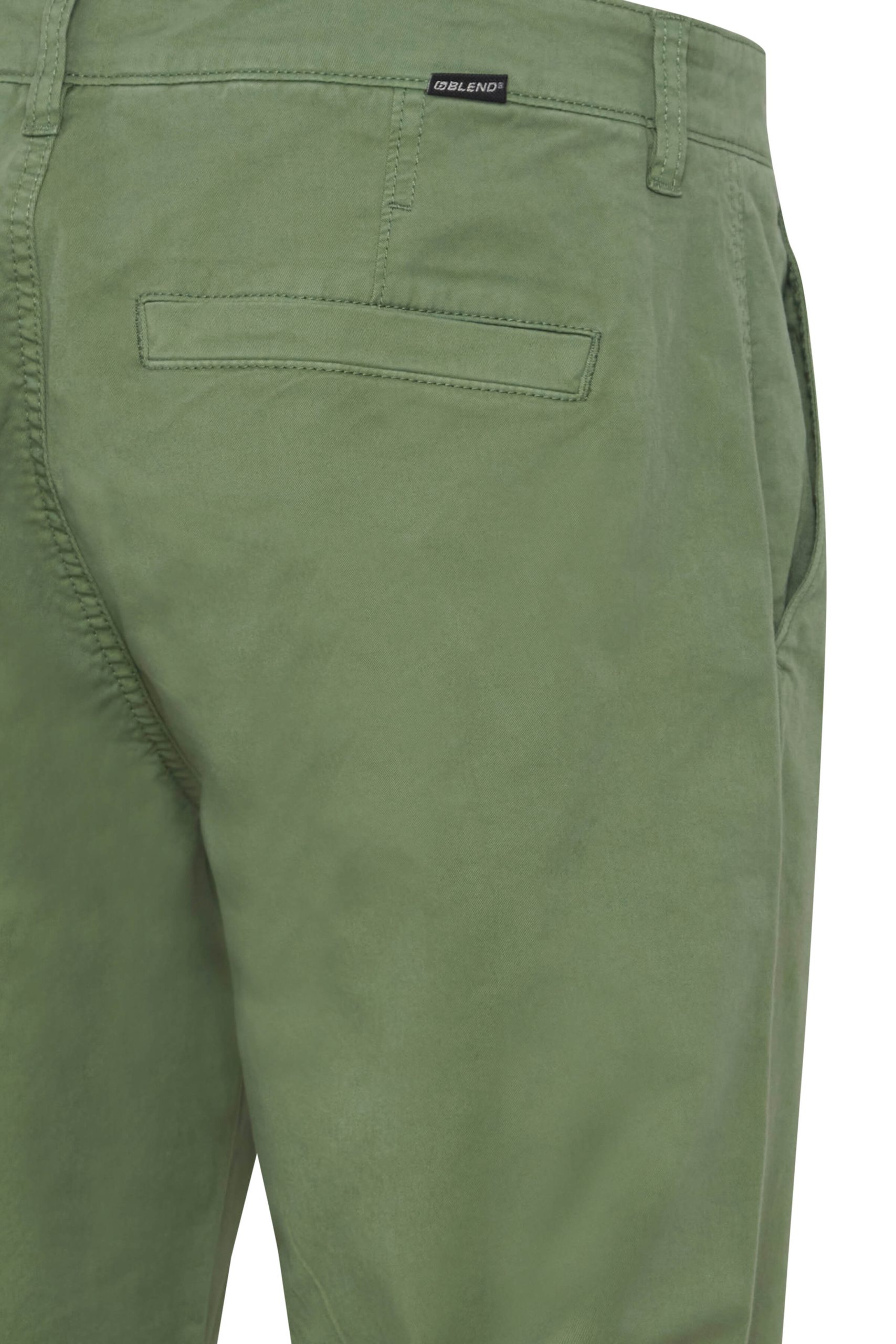 20715744-GREEN_2