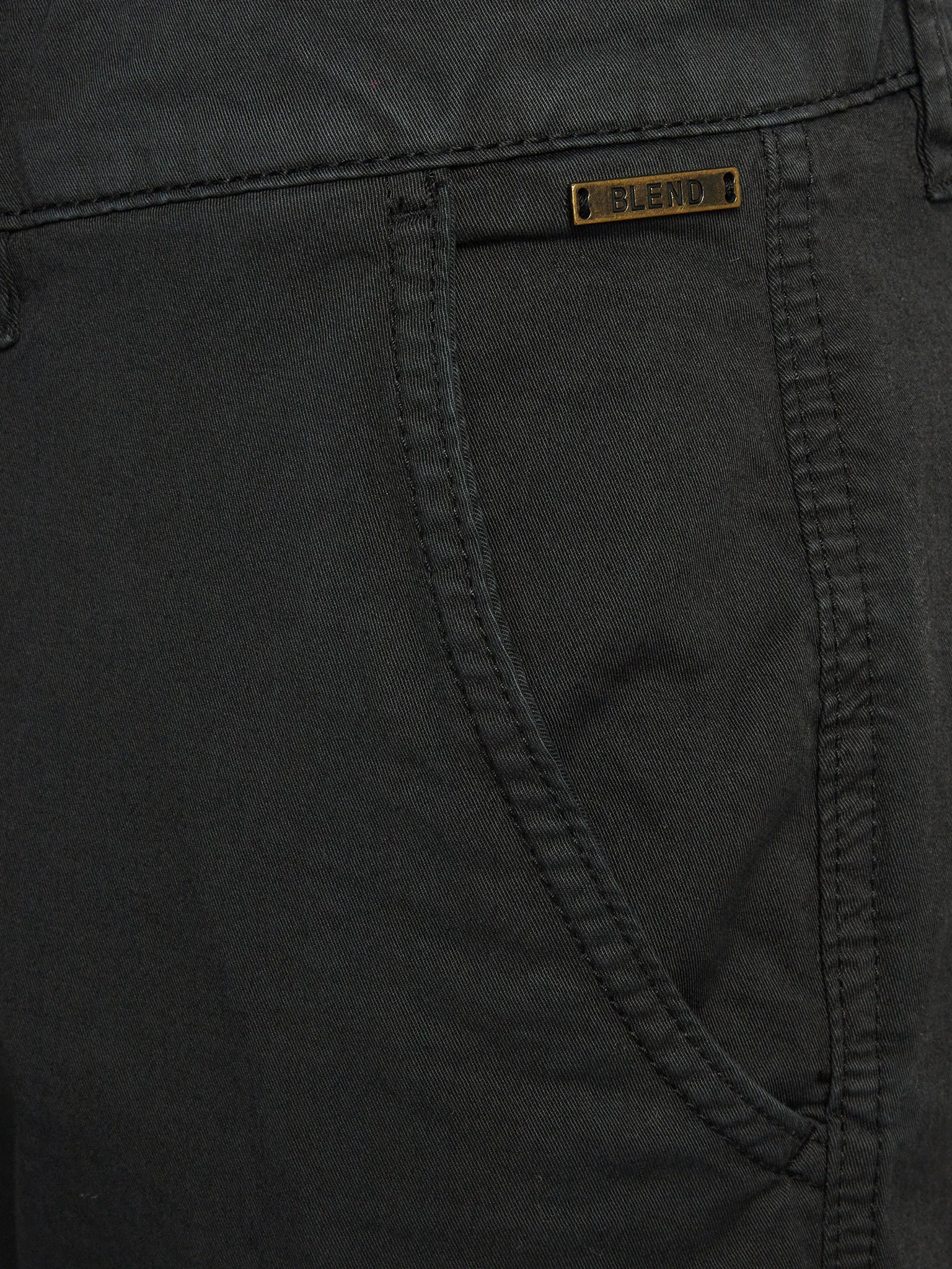 20716620-BLACK_6