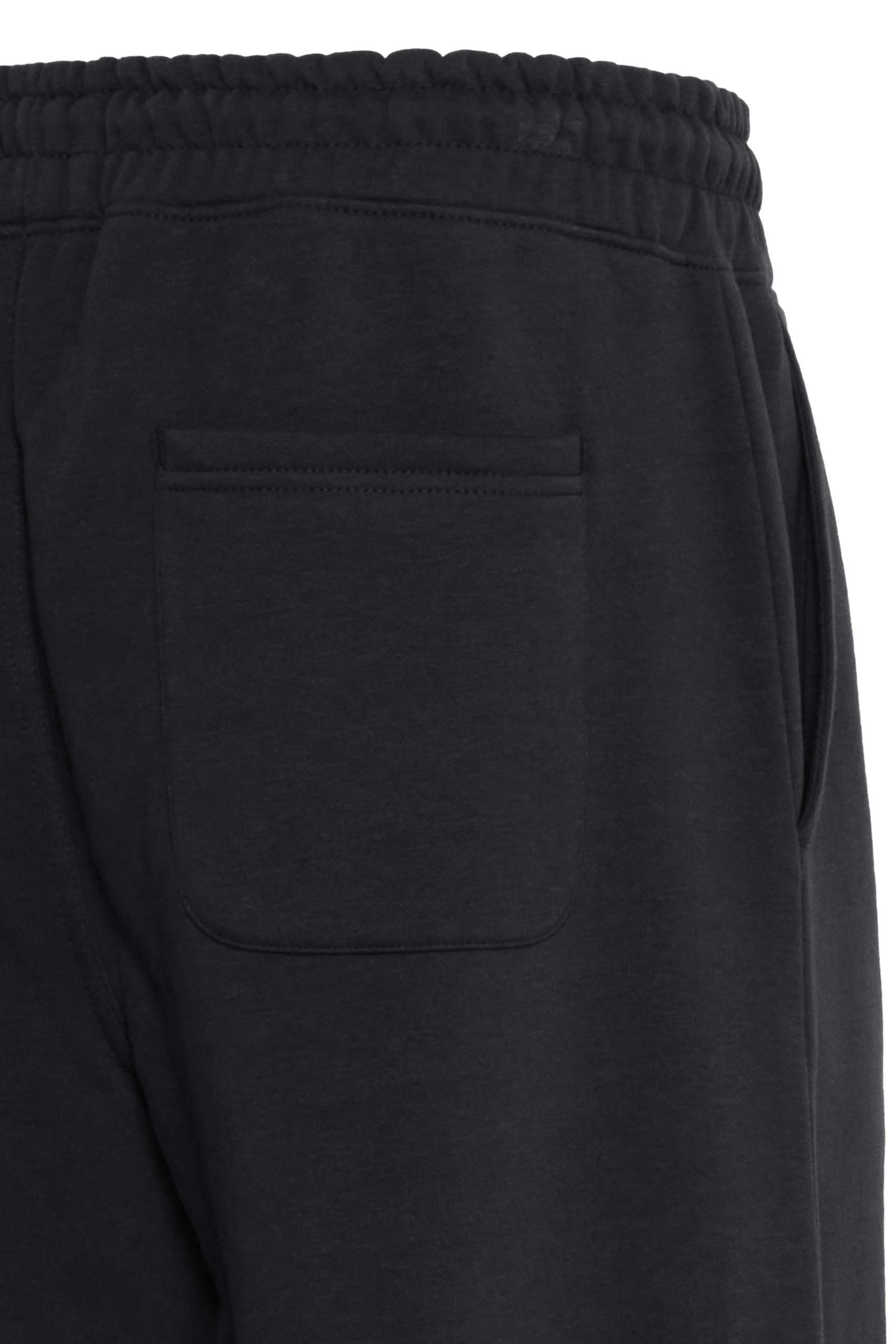 20718480-BLACK_7