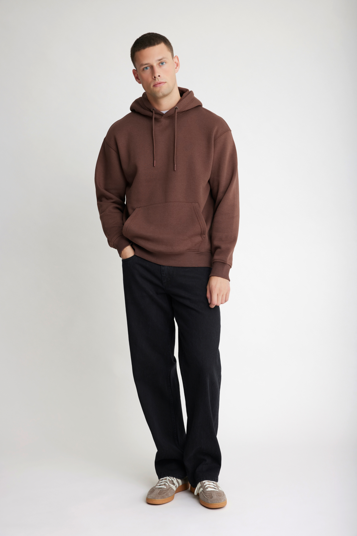 20718482-BROWN_2