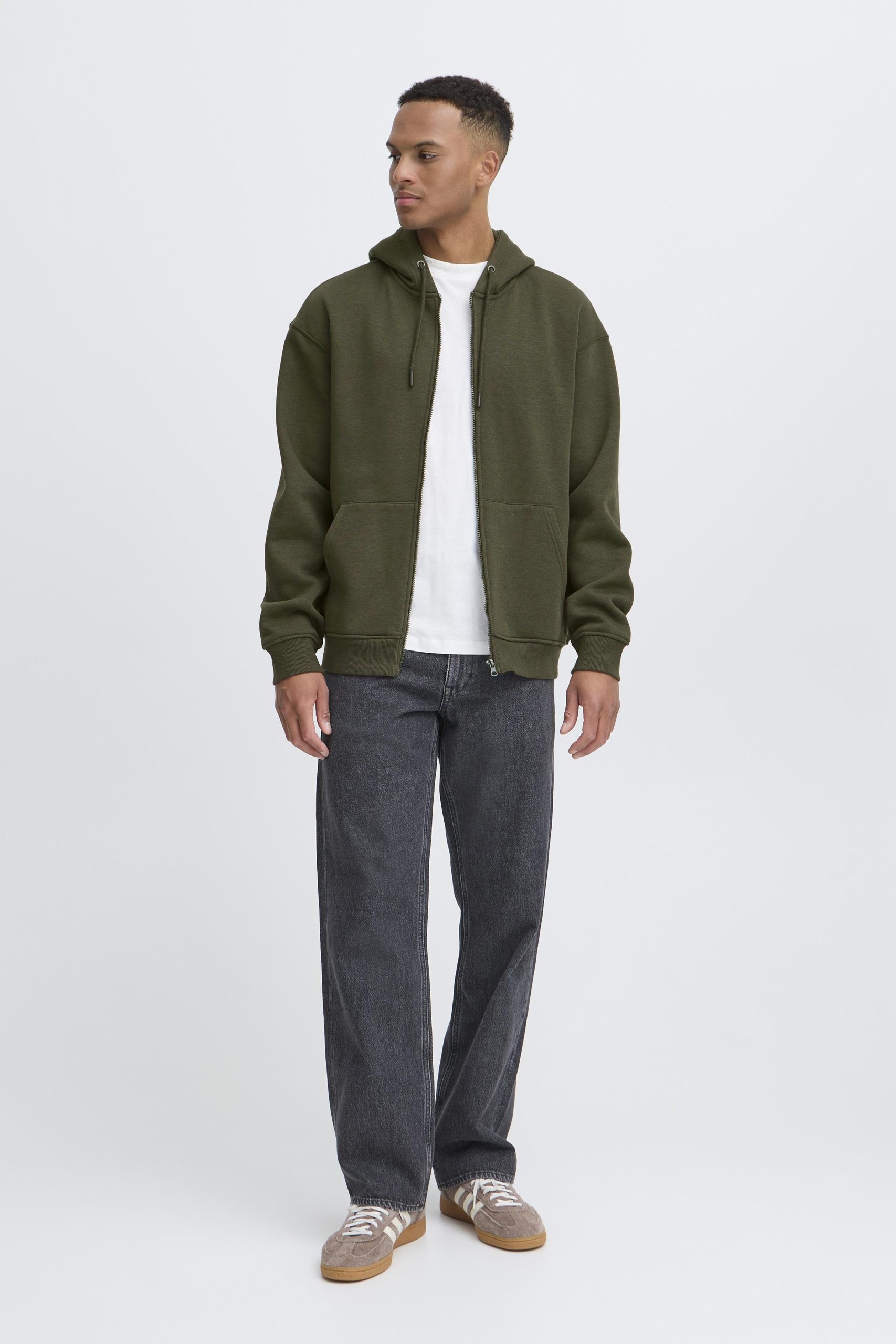20718483-KHAKI_2