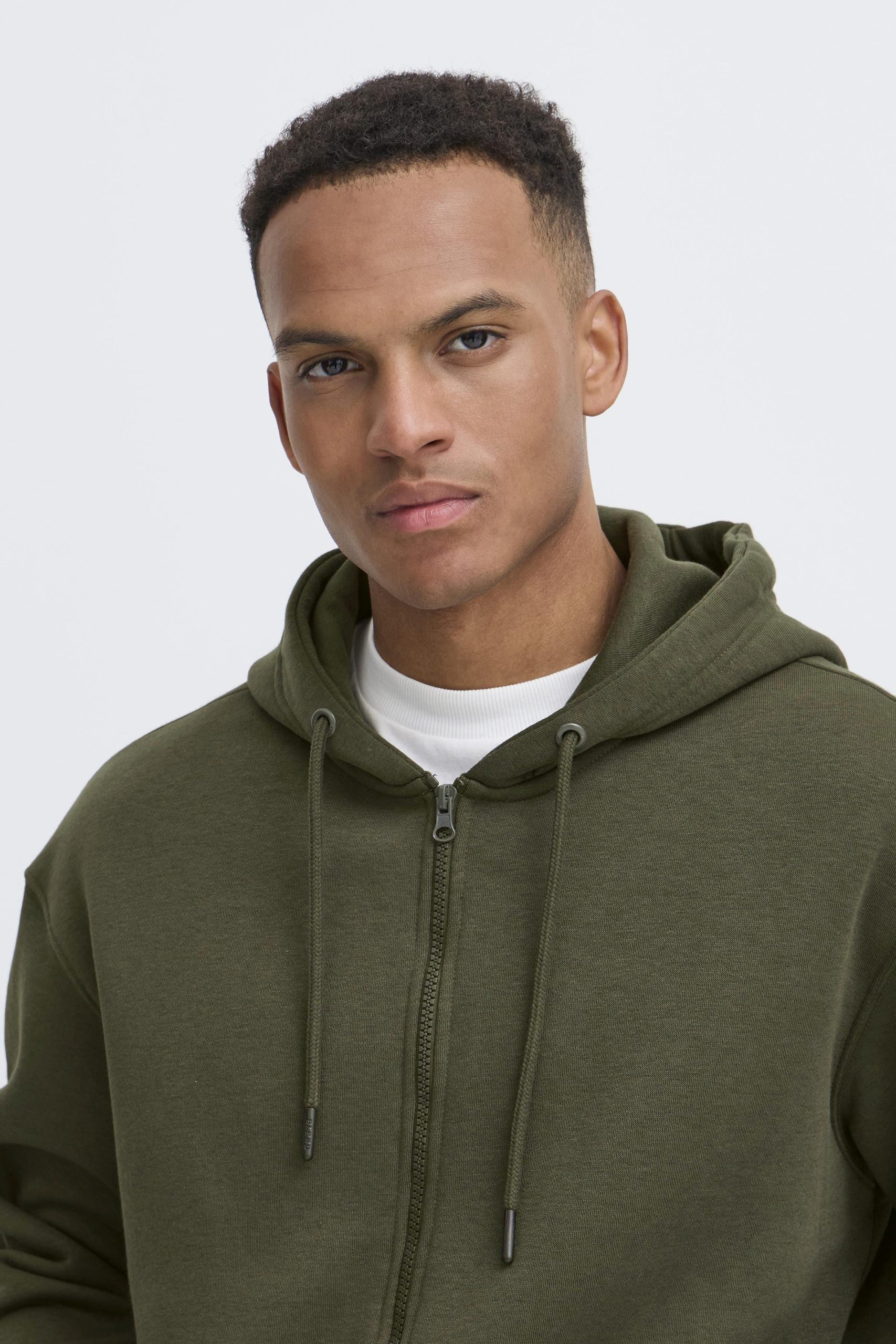 20718483-KHAKI_3