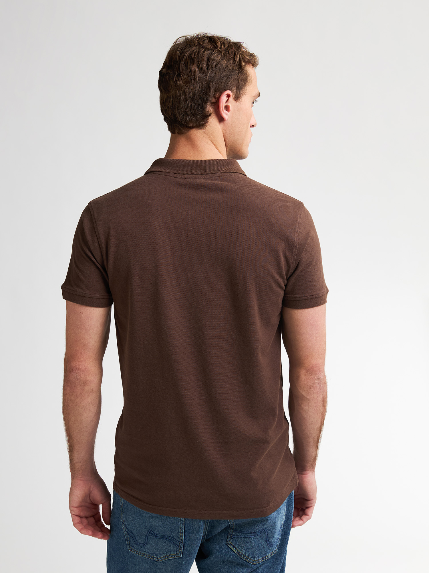 25POL002-BROWN_1