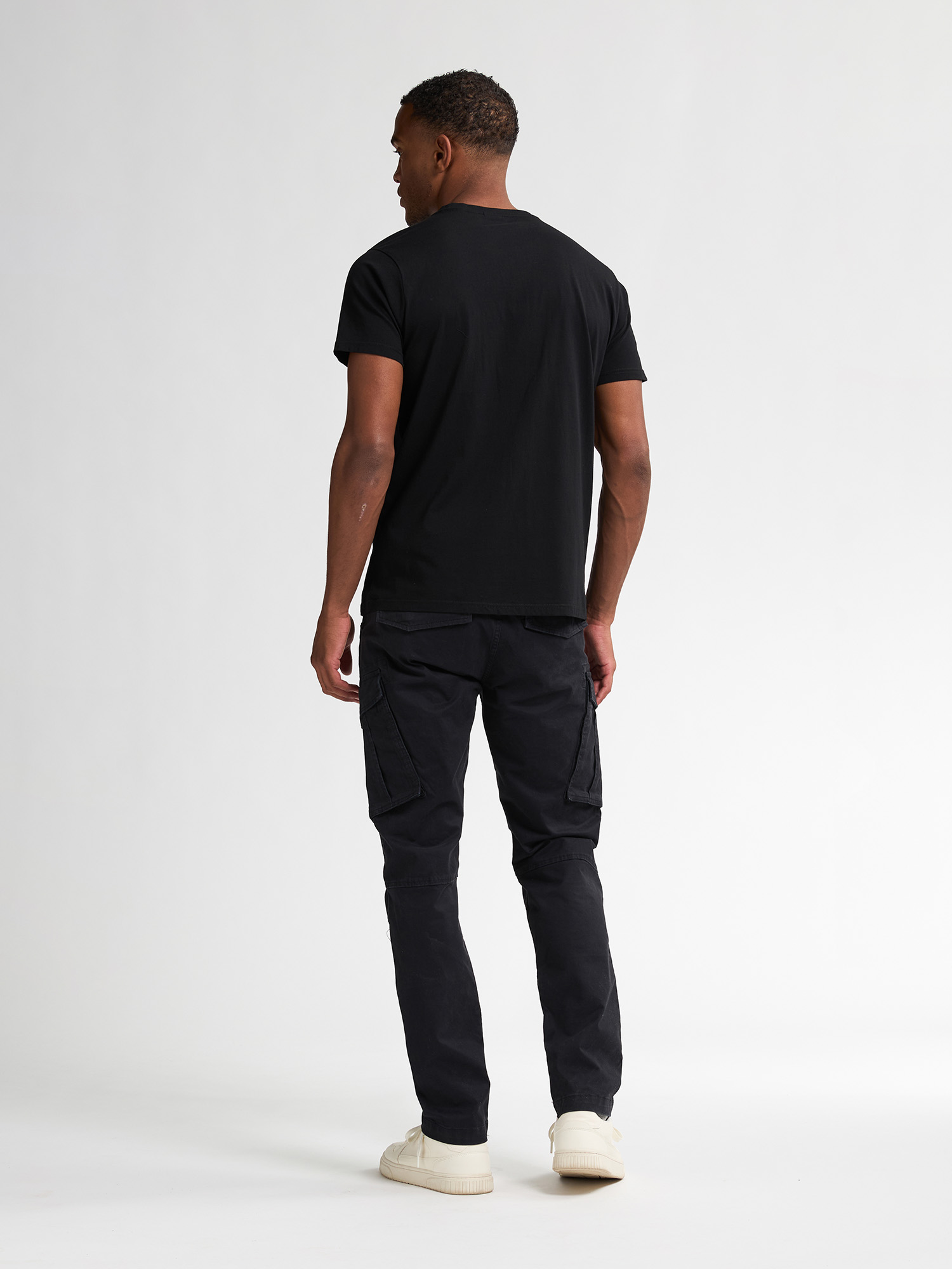 25TSR002-BLACK_3