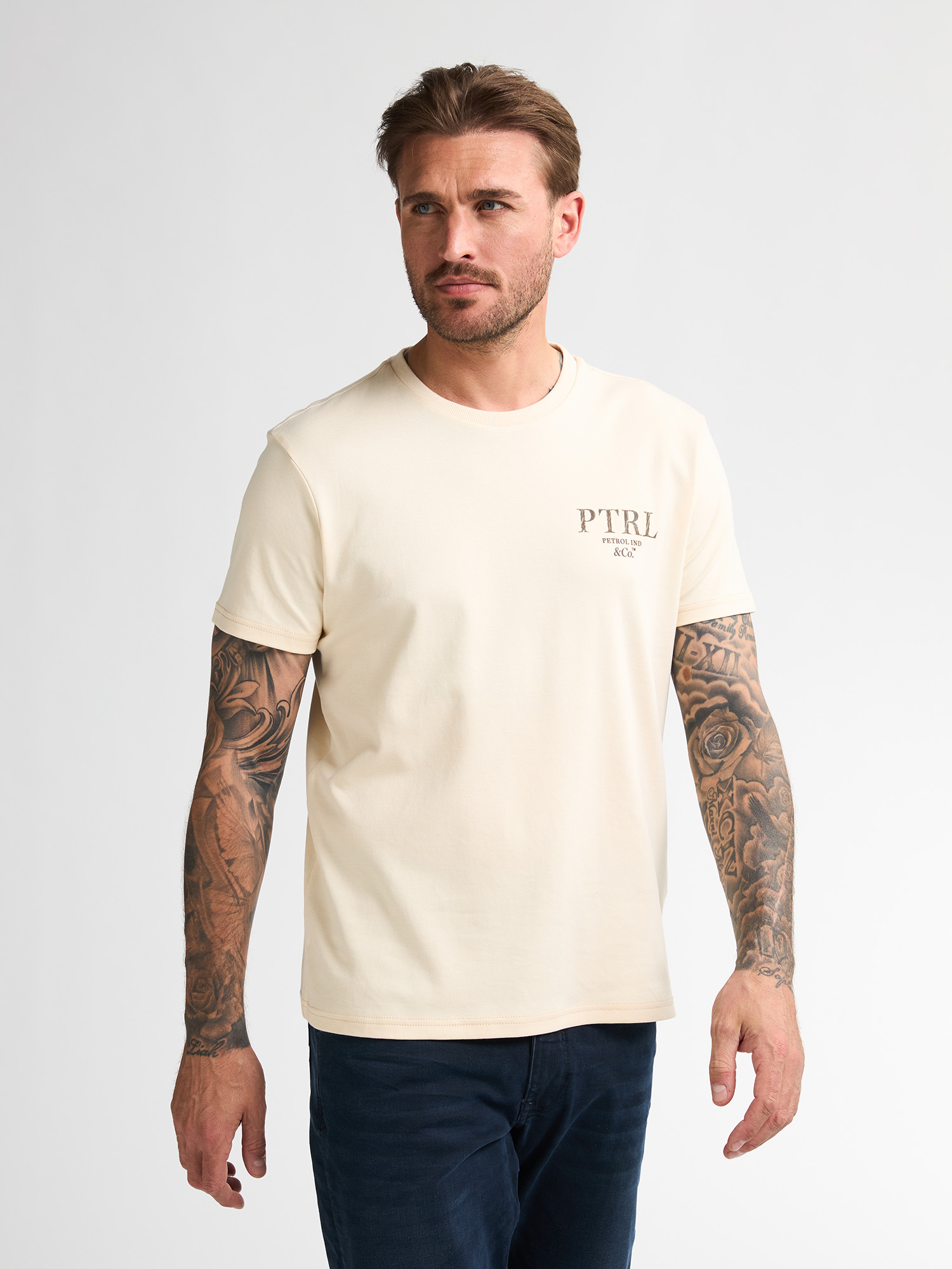 25TSR673-WHITE