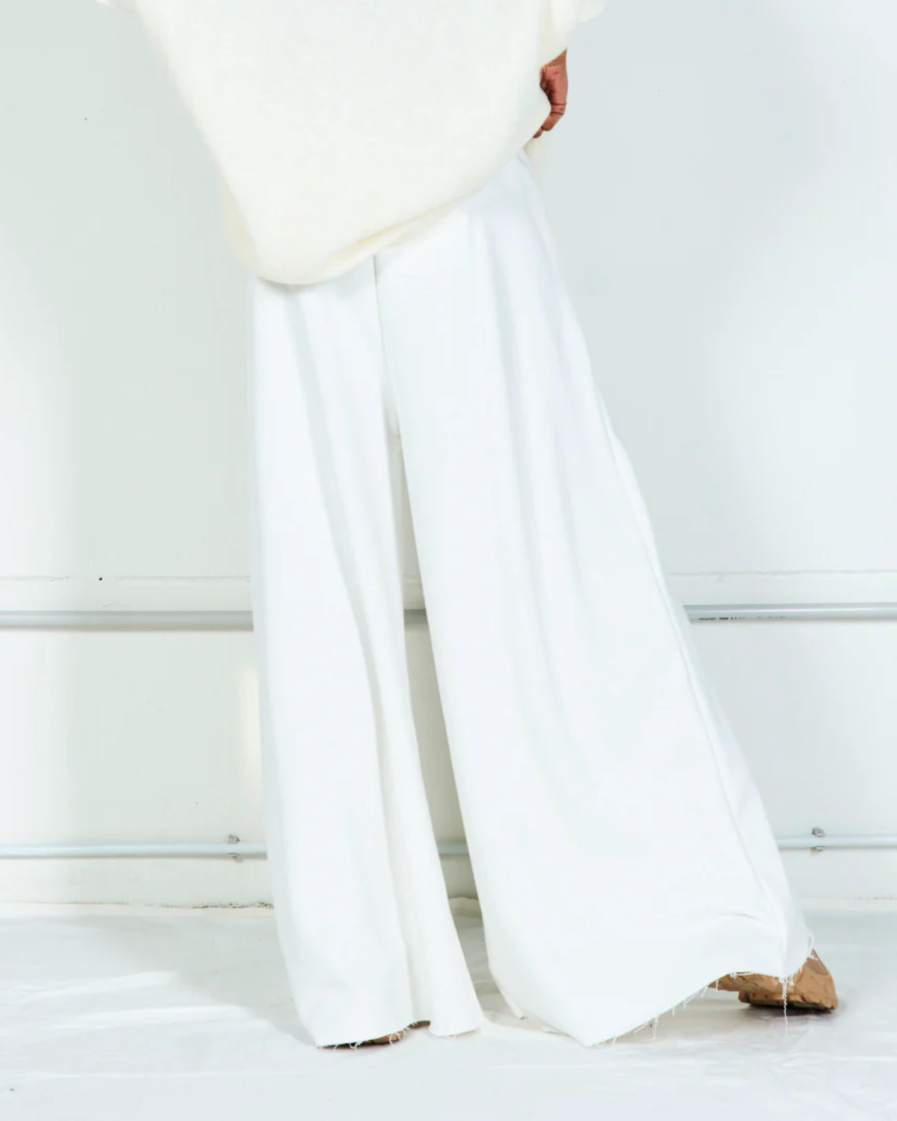 AZR8195-WHITE_1