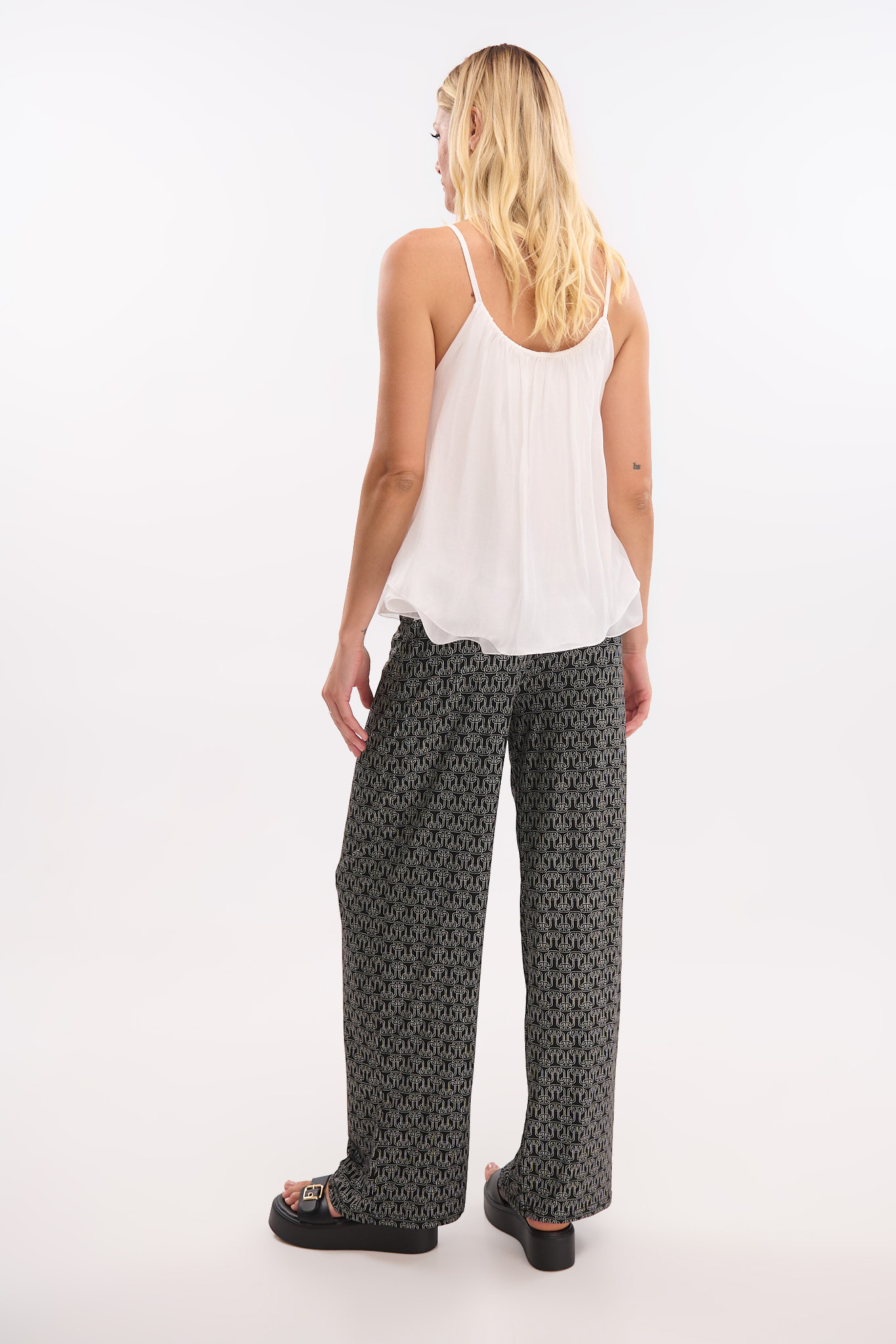 FE26858-WHITE_3