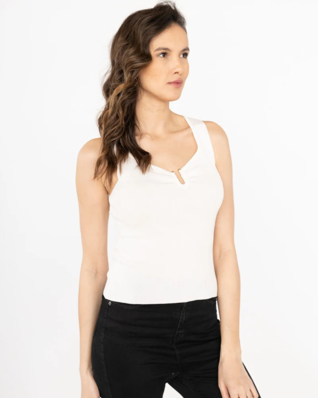 LU22021-WHITE_3