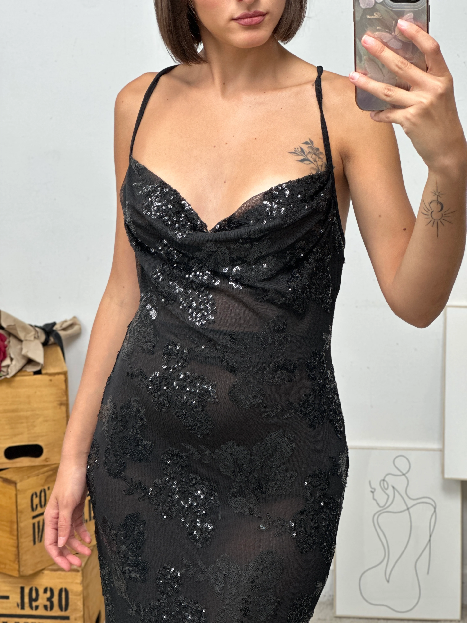 MI130871-BLACK_2