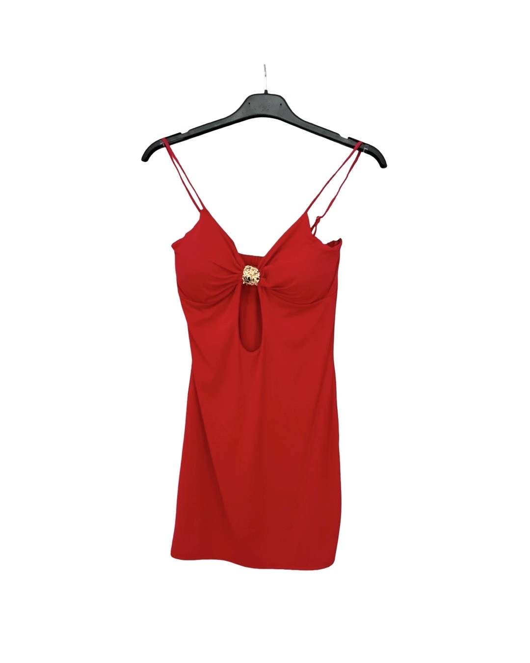 MI136601-RED_4