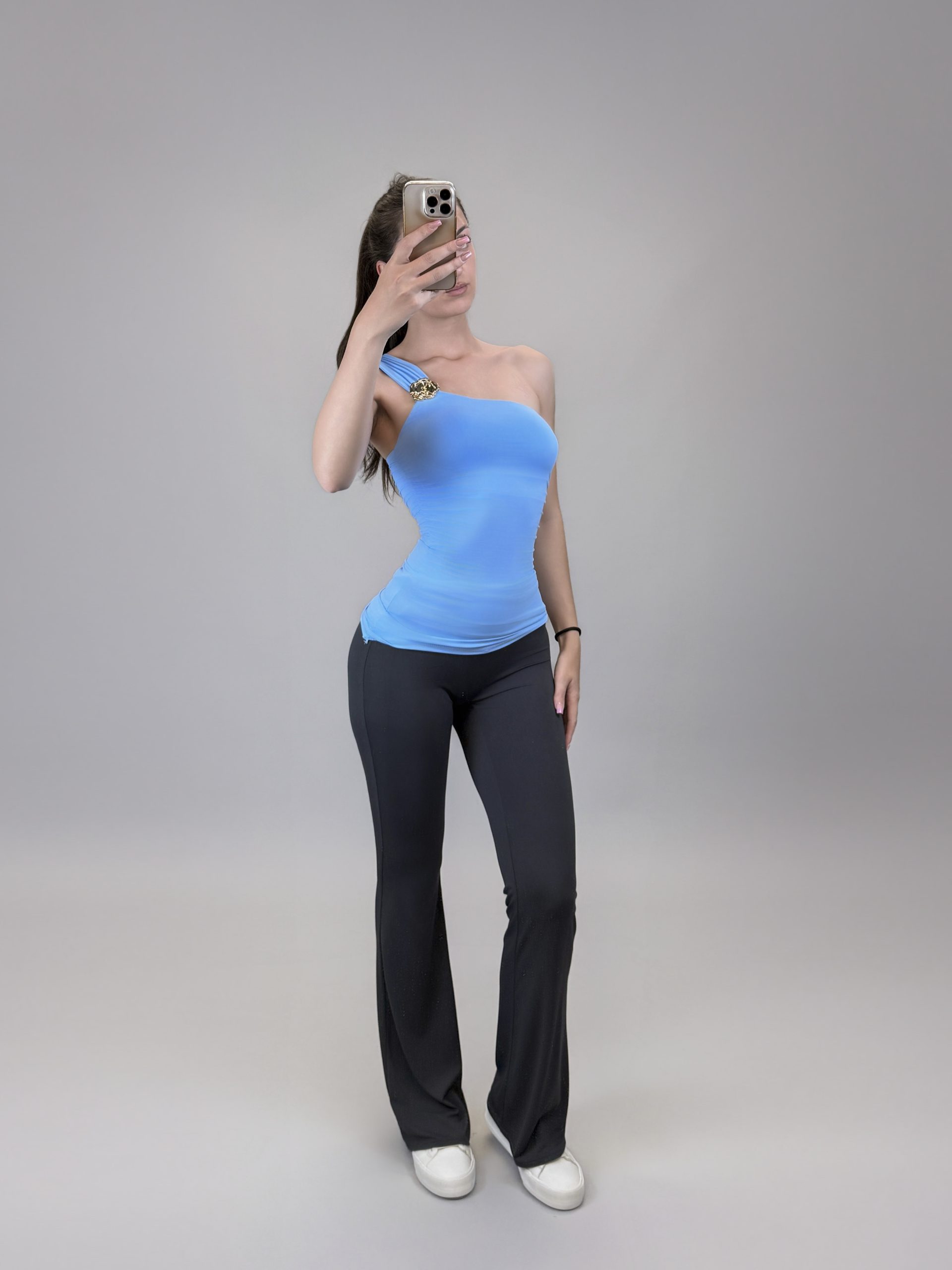 MI13936-SKY_1
