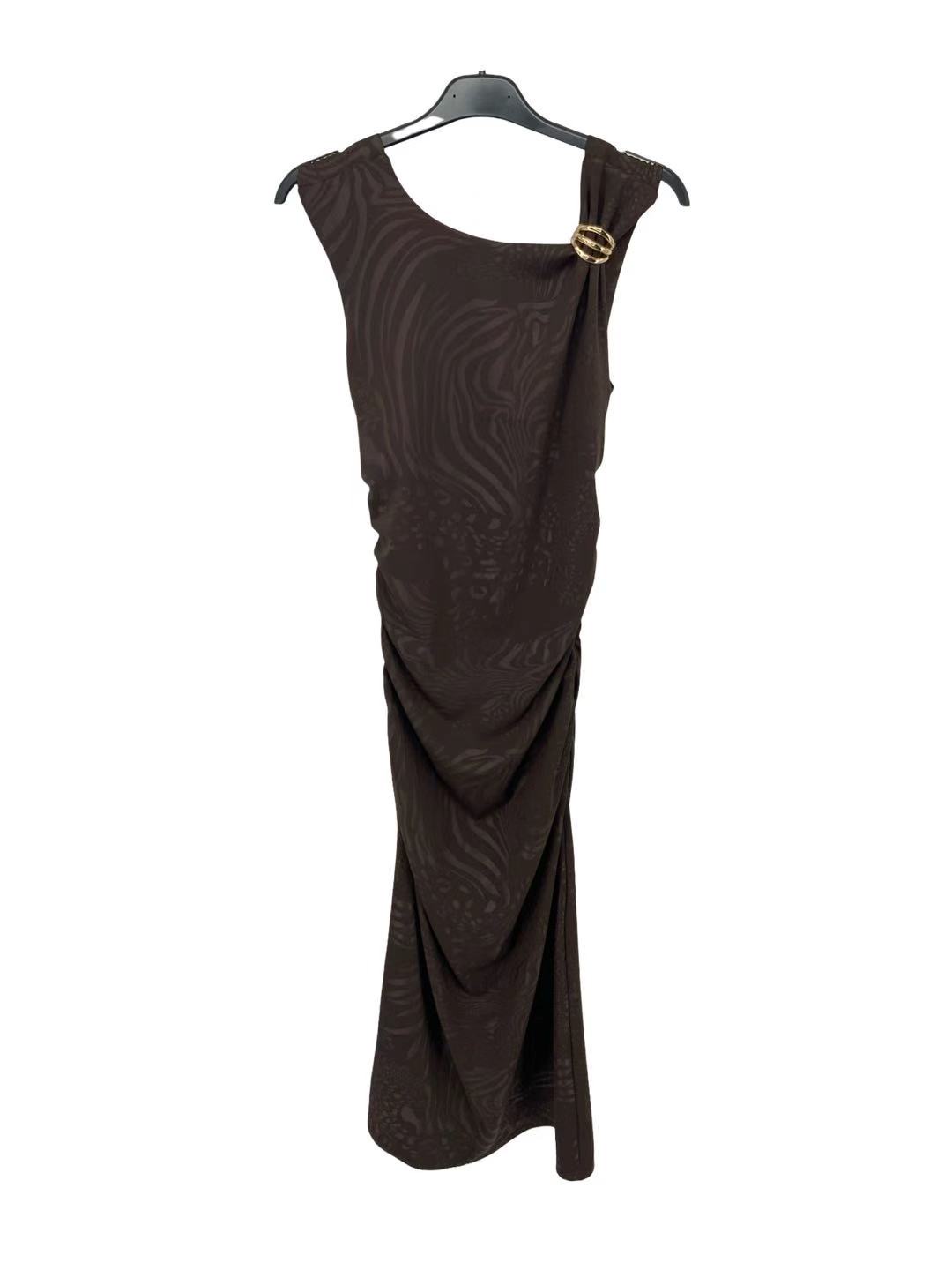 MI14189-BROWN_4