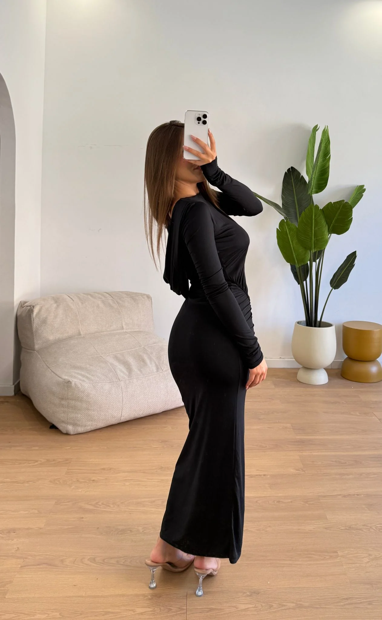 MI14260-BLACK_2