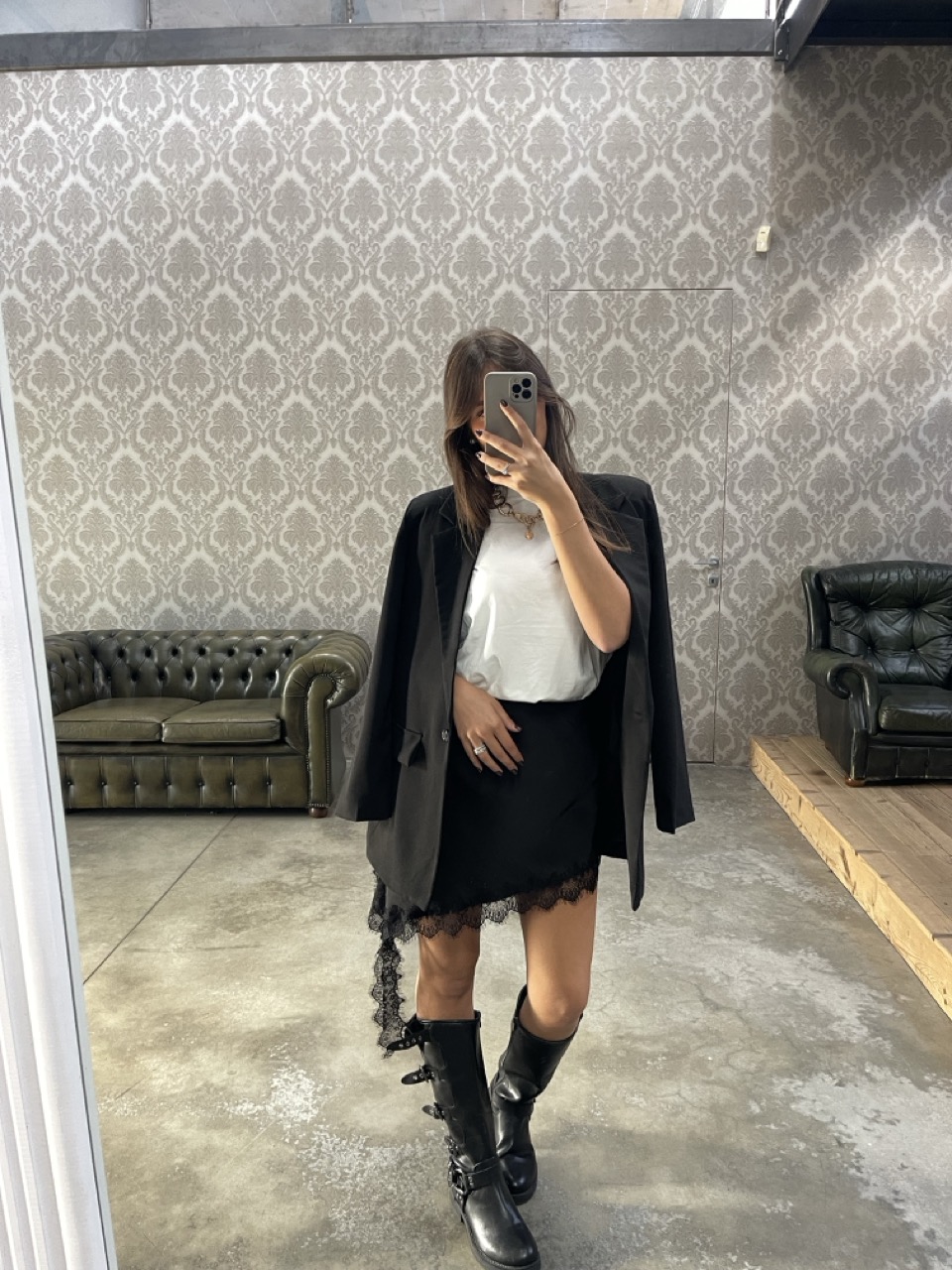 MI14287-BLACK_2