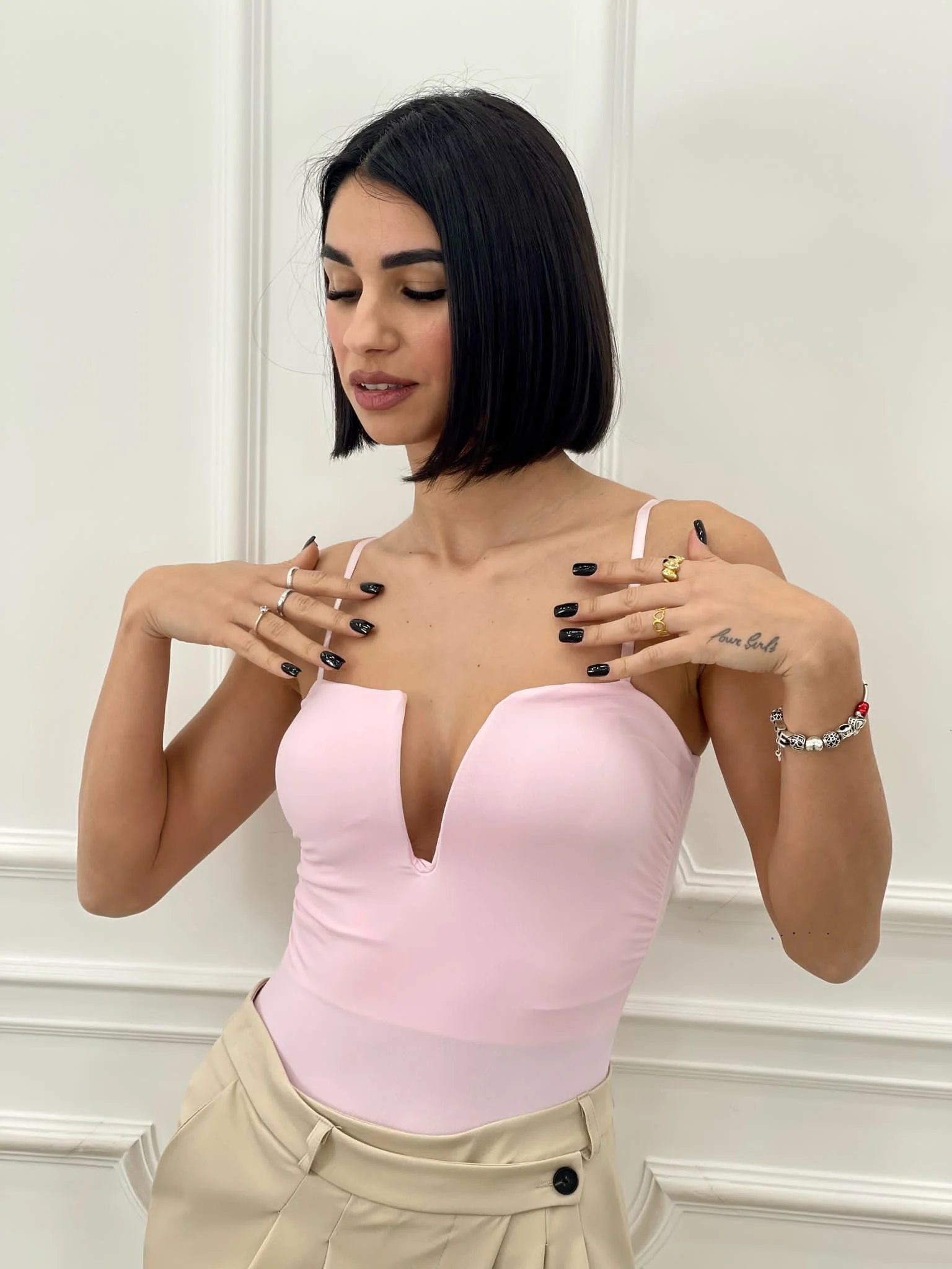 MI153804-PINK_1