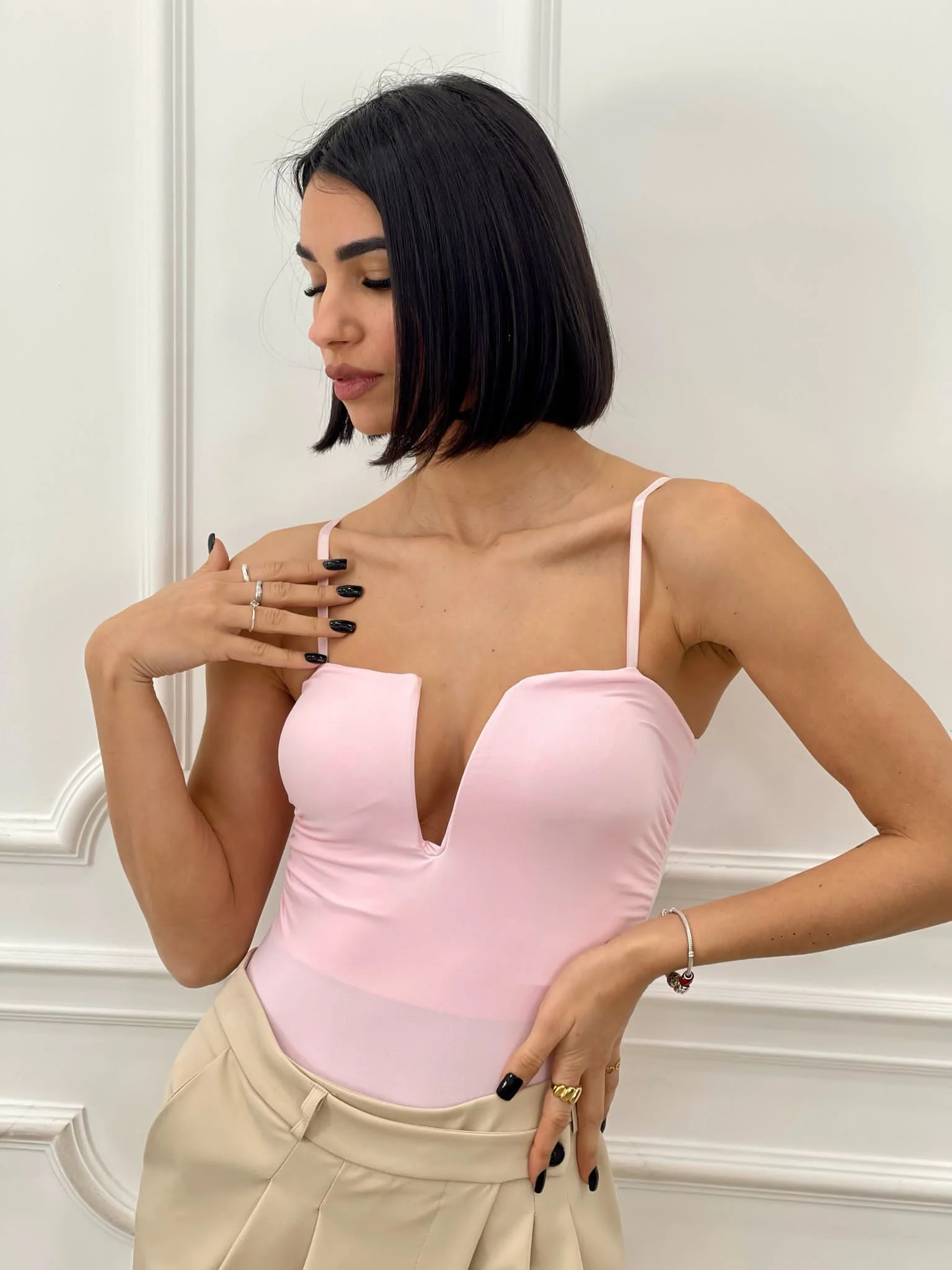 MI153804-PINK_3
