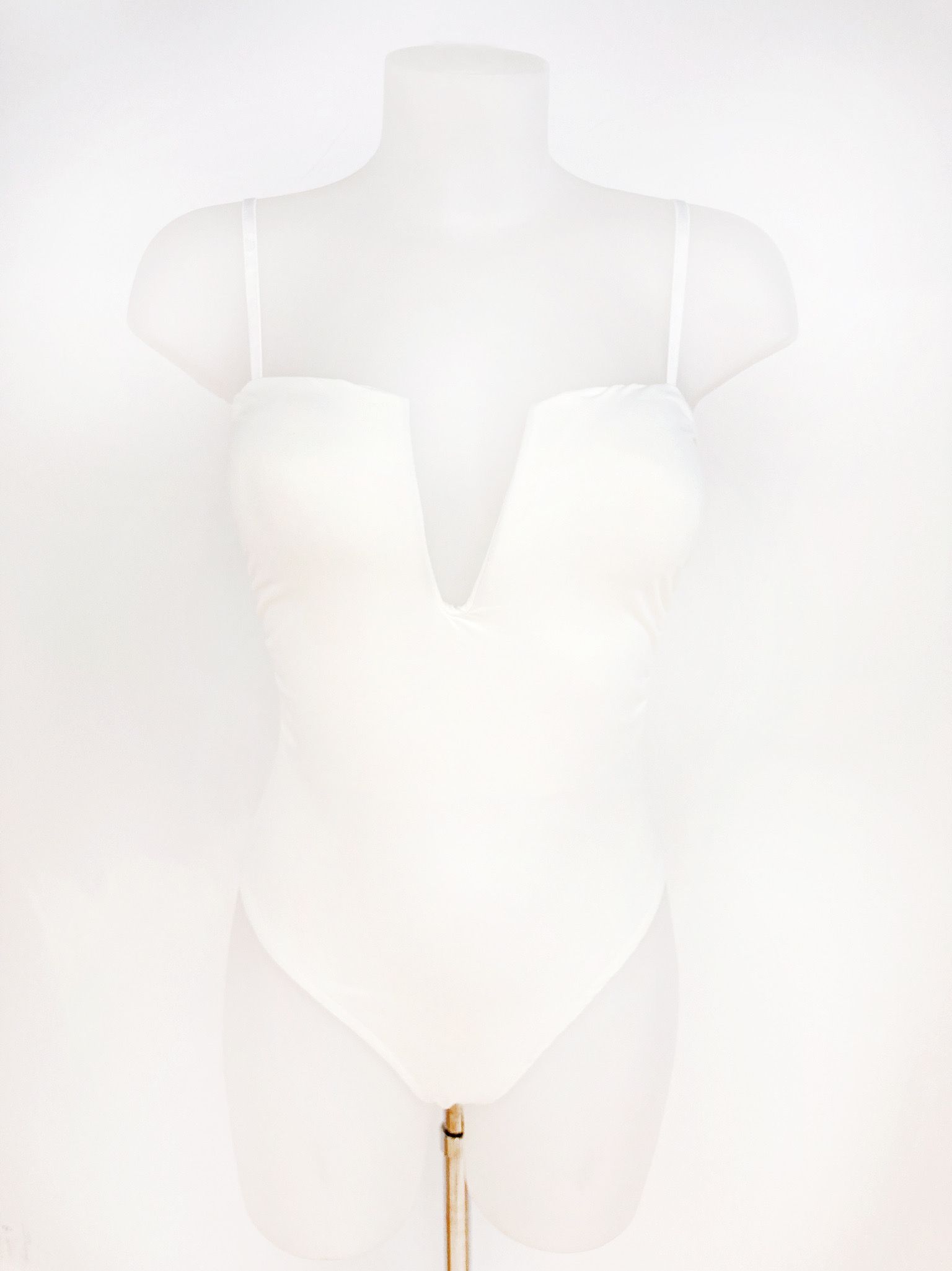 MI153804-WHITE_1