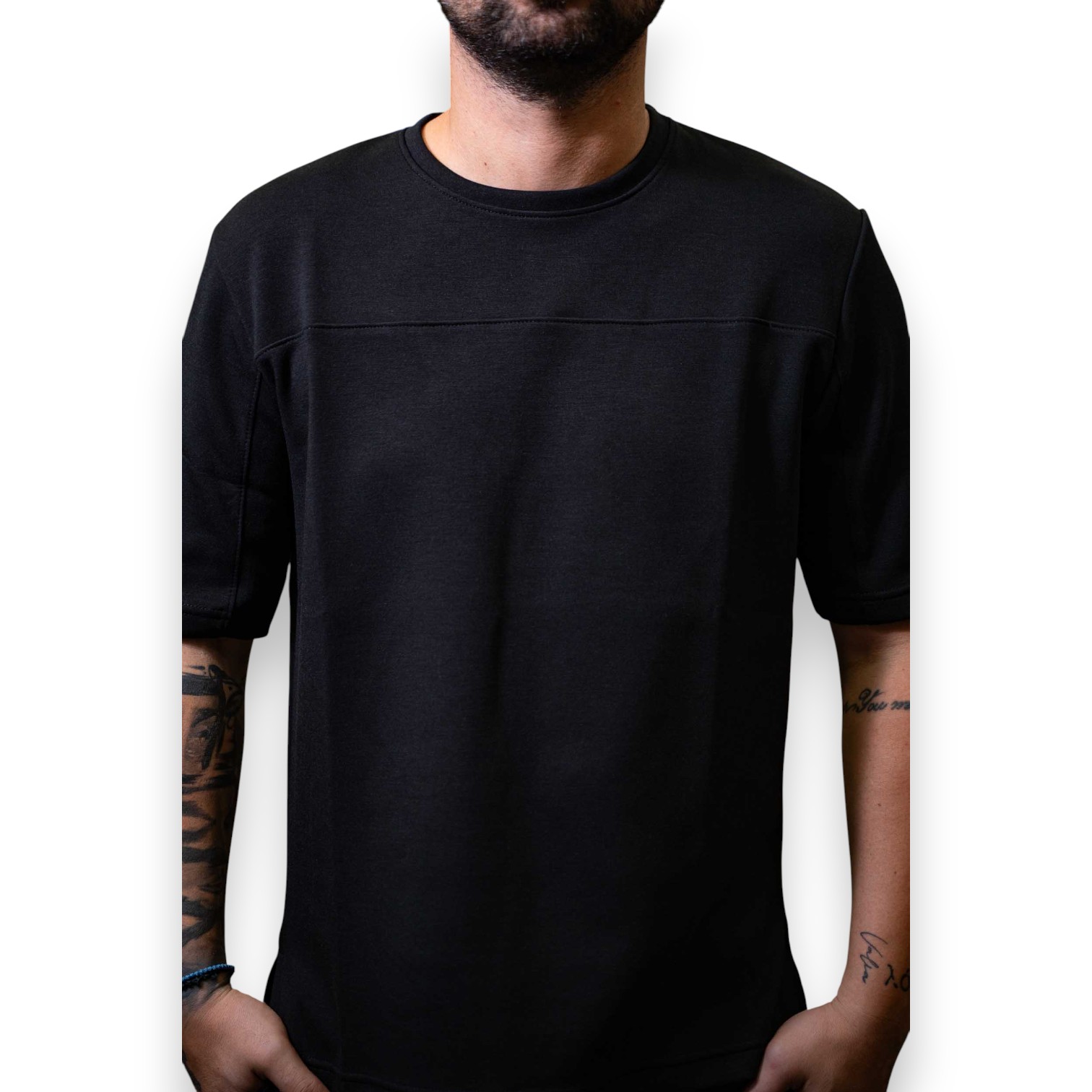 RE2602-BLACK_2
