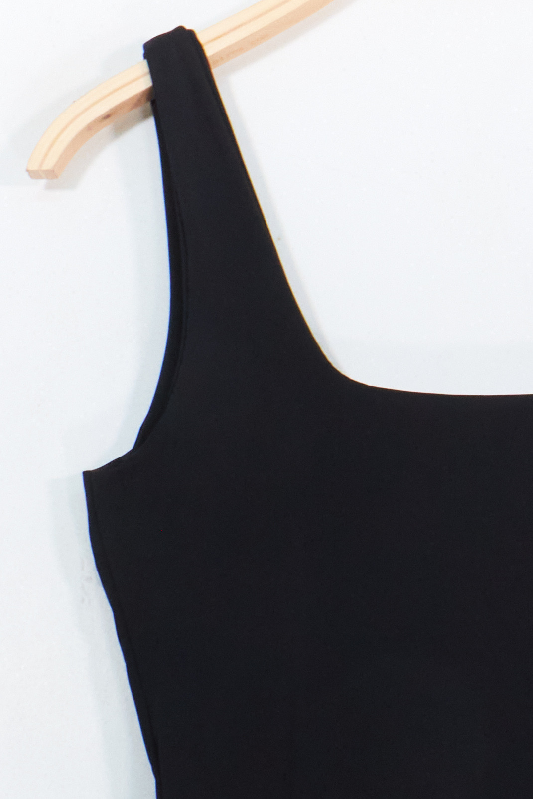 VAN1693-BLACK_5
