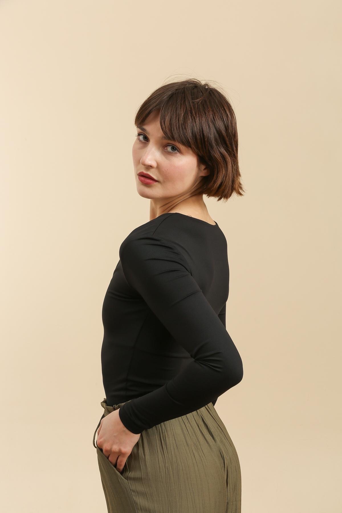 VAN1802-BLACK_2