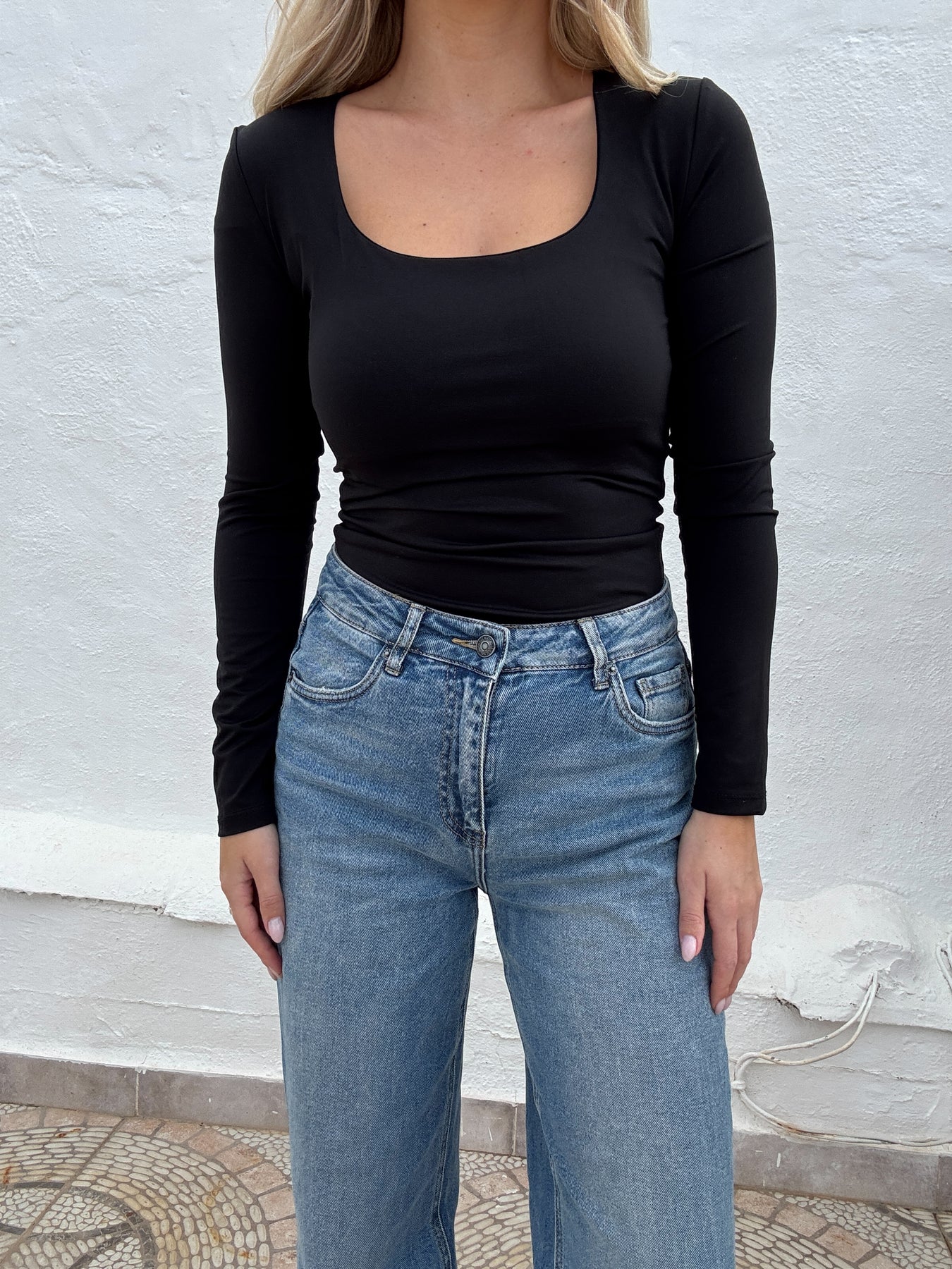 VAN251773-BLACK