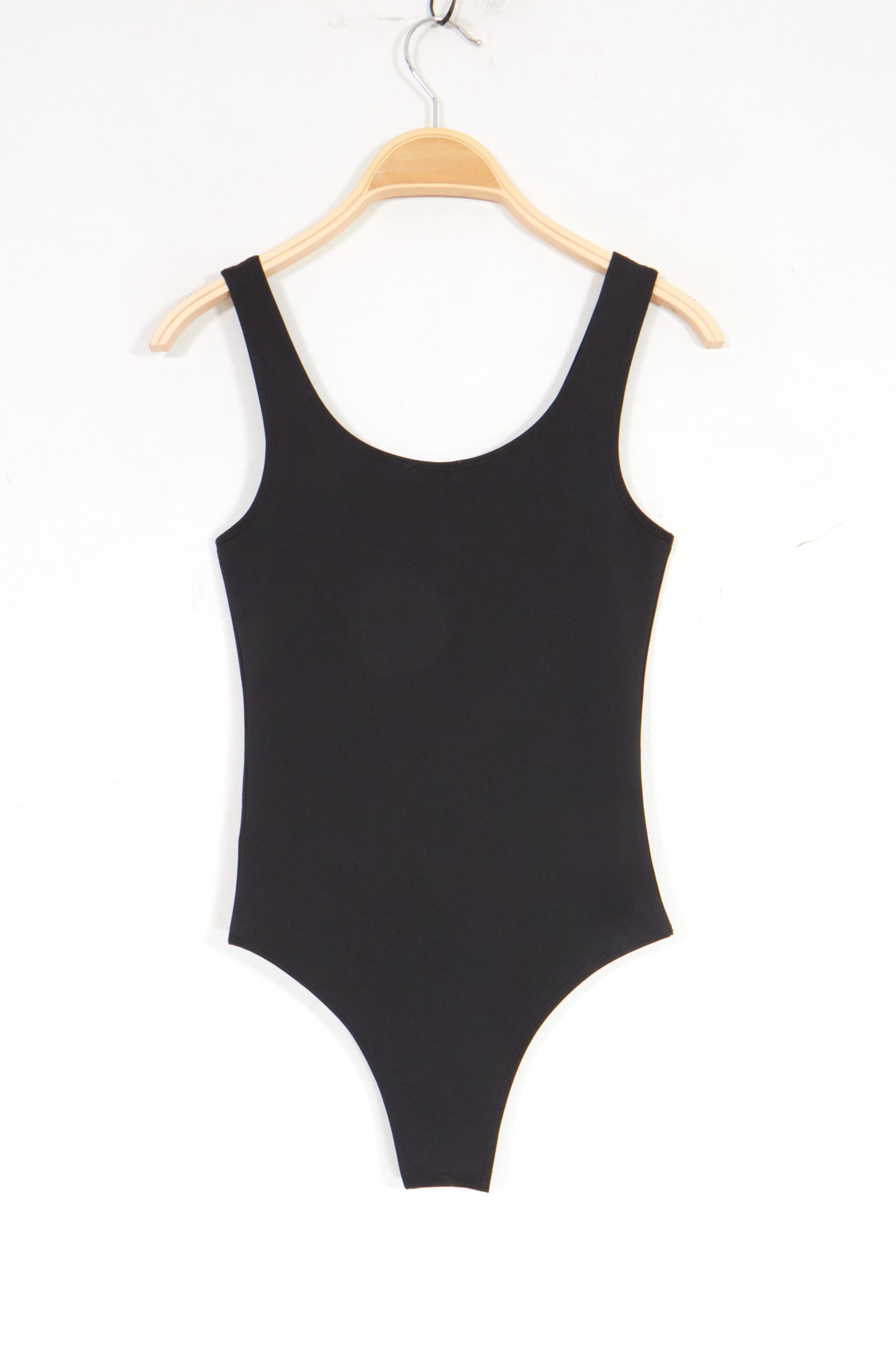VD151589-BLACK_6