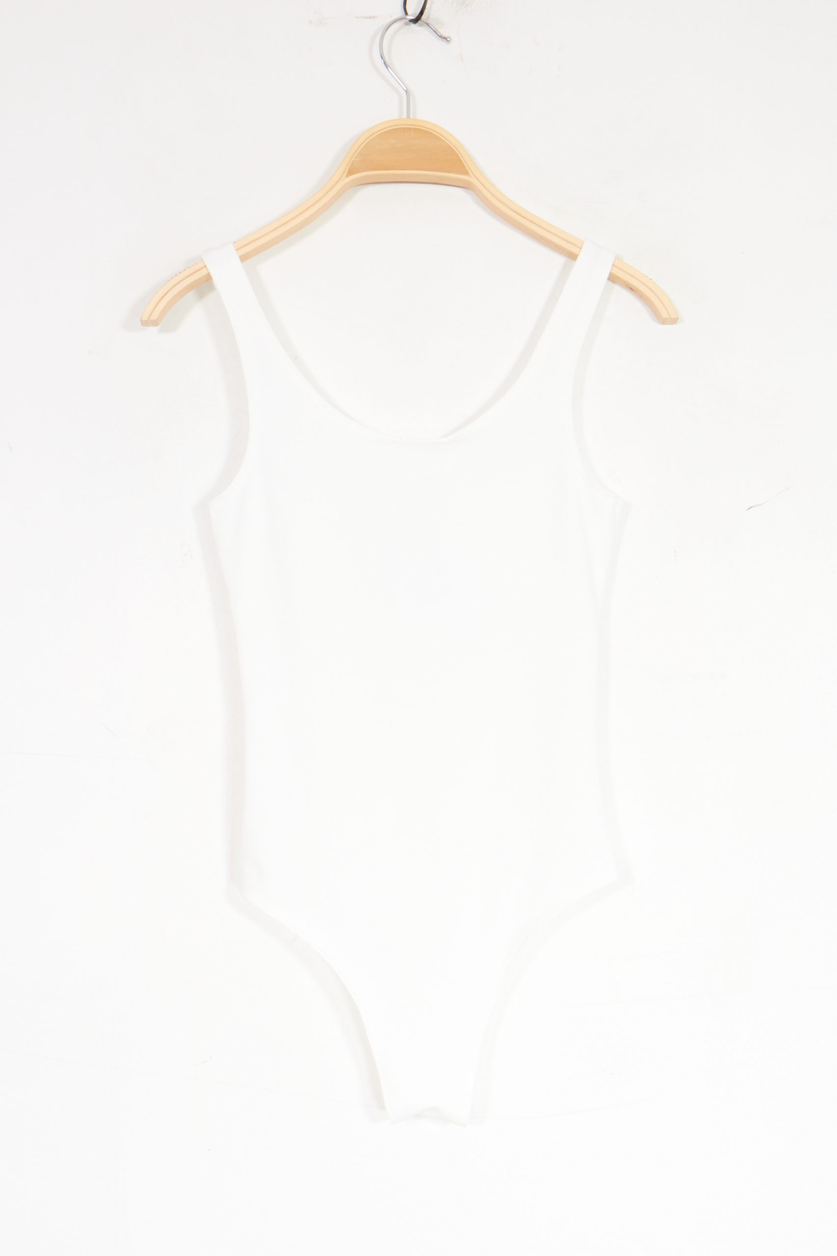 VD151589-WHITE_6