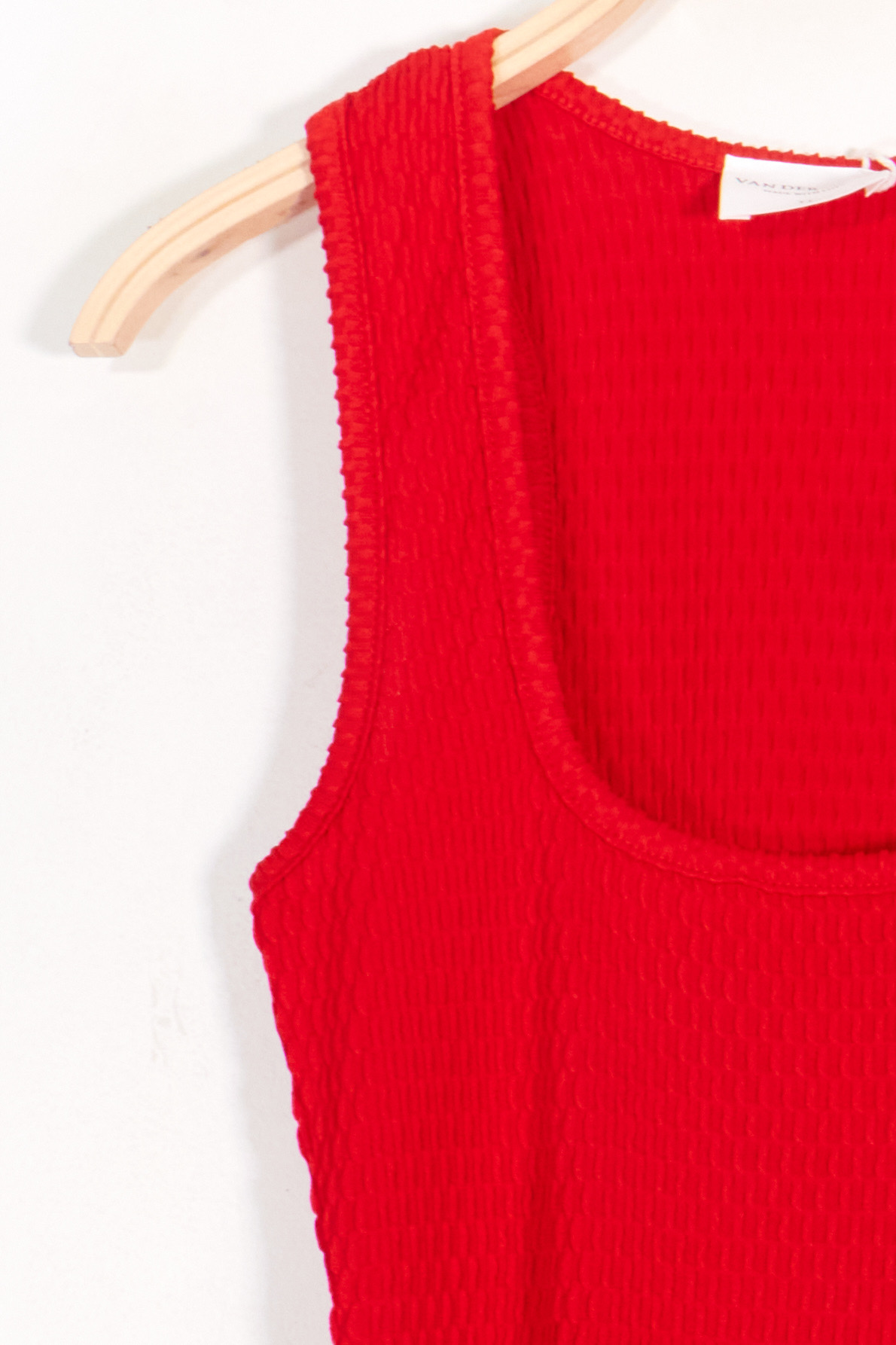 VD1540-RED_1